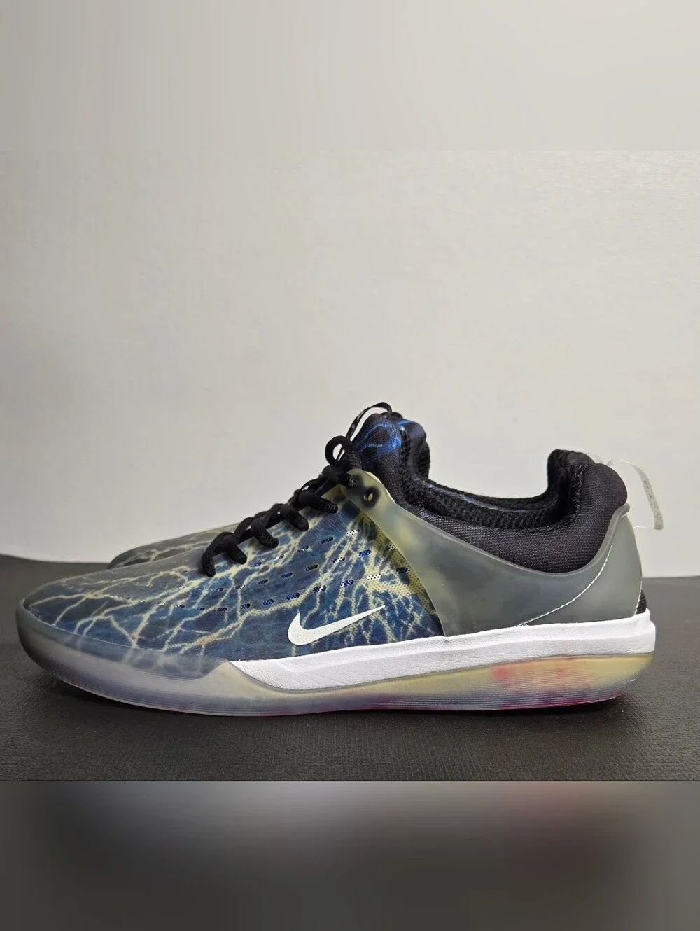 Nike SB Zoom Nyjah 3 PRM Lightning Trouble At Home FB2394-001 Men 11.5
